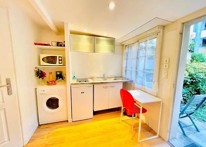 La Petite Maison Dans La Croix Rousse